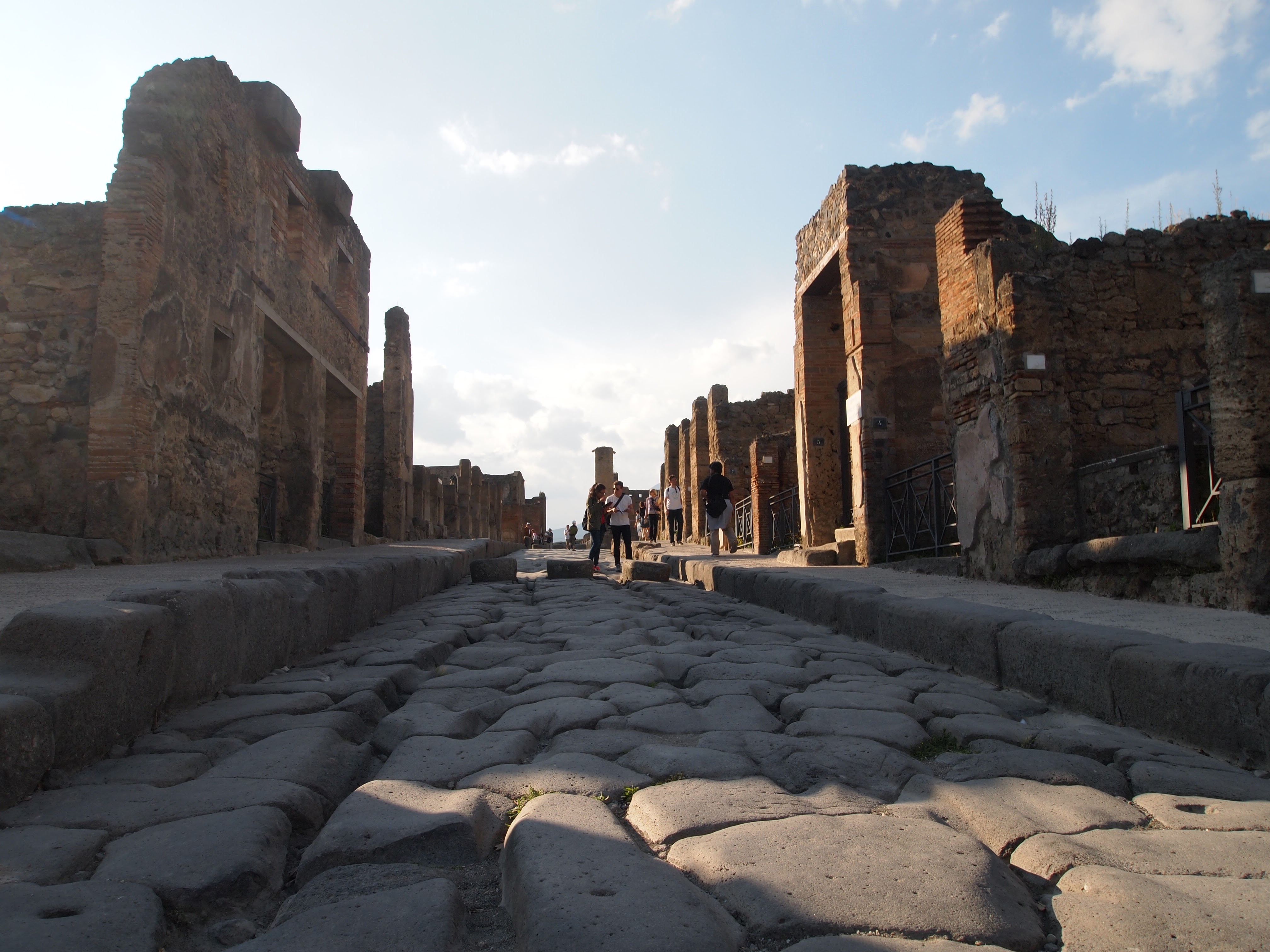Day Trips from Rome - Naples & Pompeii